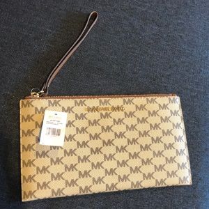 NWT Michael Kors Signature Monogram Wristlet